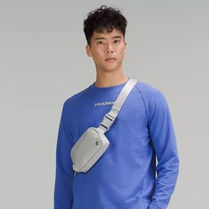 NWT Lululemon Everywhere Belt Bag in silver